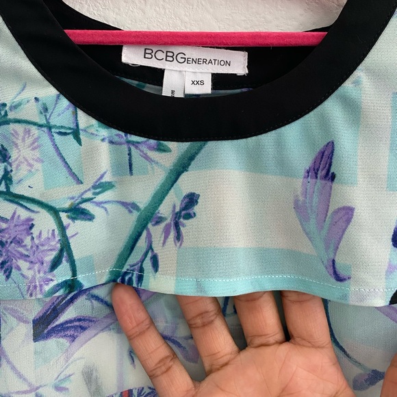 BCBGeneration Printed Yoke Overlay Aqua Shell top - Picture 7 of 10